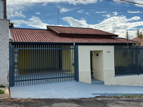 São José do Rio Pardo - Jardim Margarida - Casas - Padrão - Locaçao